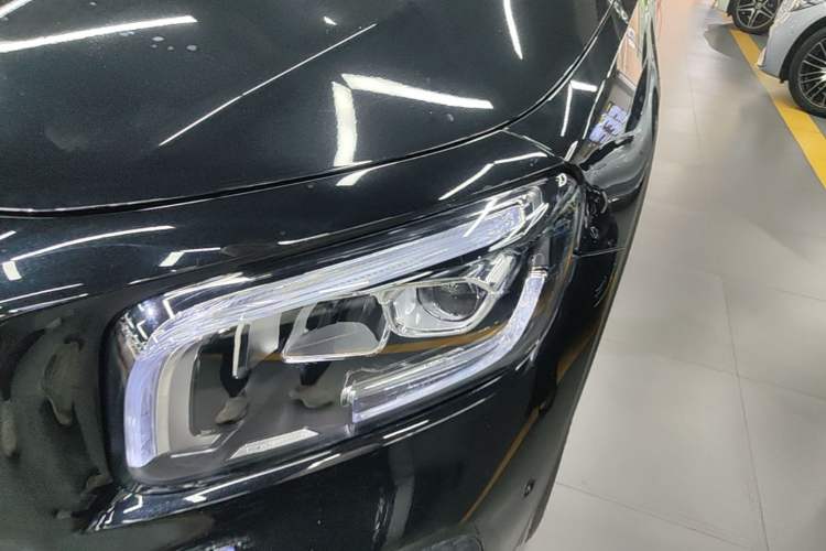 Used Mercedes-Benz GLB 2023 GLB 220 Sport Edition Left Front Headlight