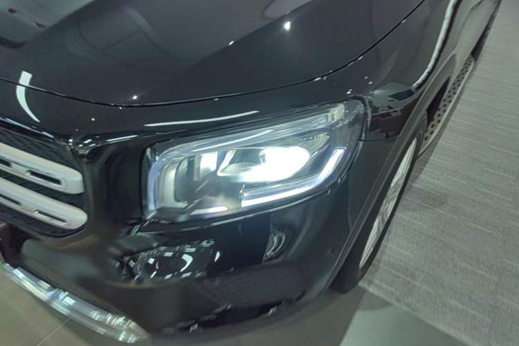 Used Mercedes-Benz GLB 2023 GLB 200 Fashion Model Left Front Headlight
