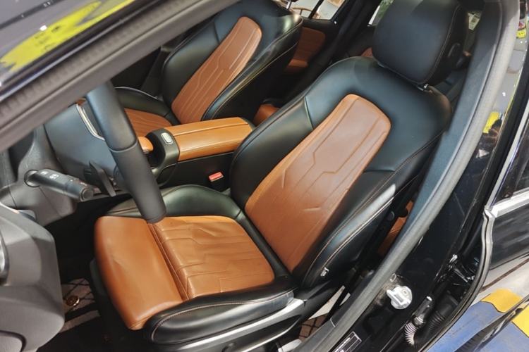 Used Mercedes-Benz GLB 2023 GLB 220 Fashion Model Left Front Seat
