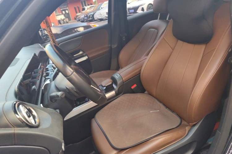 Used Mercedes-Benz GLB 2023 GLB 220 Sport Edition Left Front Seat