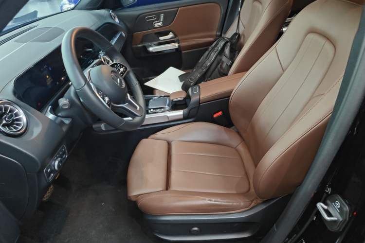 Used Mercedes-Benz GLB 2023 GLB 220 4MATIC Left Front Seat
