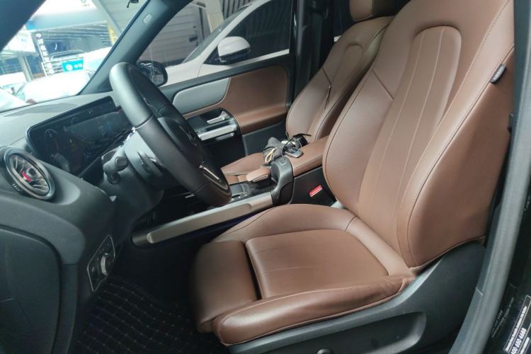 Used Mercedes-Benz GLB 2023 GLB 200 Fashion Model Left Front Seat