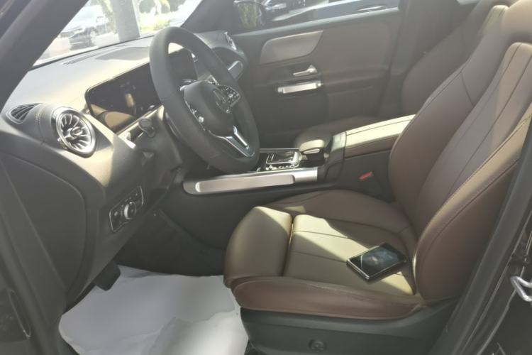 Used Mercedes-Benz GLB 2023 GLB 220 Sport Edition Left Front Seat