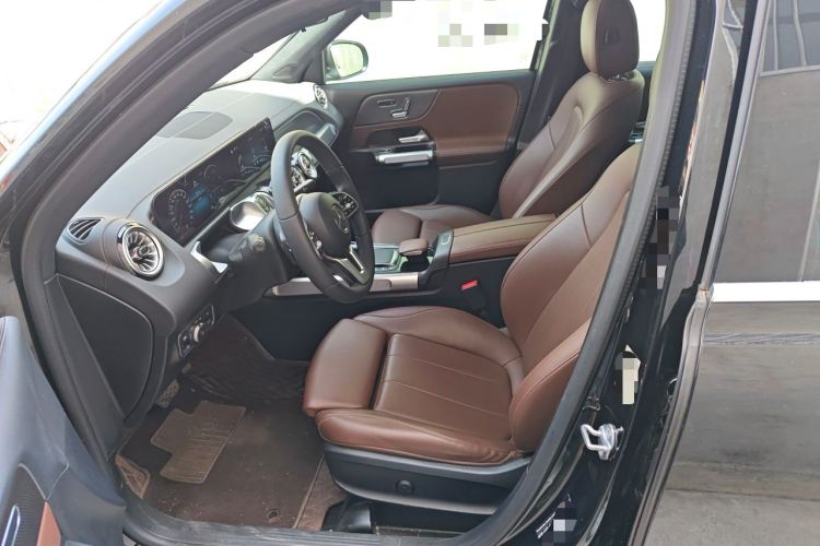 Used Mercedes-Benz GLB 2023 GLB 220 Fashion Model Left Front Seat