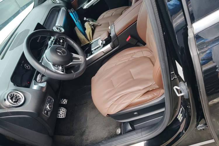 Used Mercedes-Benz GLB 2023 GLB 220 Sport Edition Left Front Seat