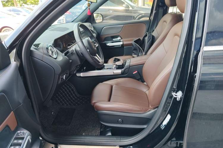 Used Mercedes-Benz GLB 2023 GLB 220 Sport Edition Left Front Seat