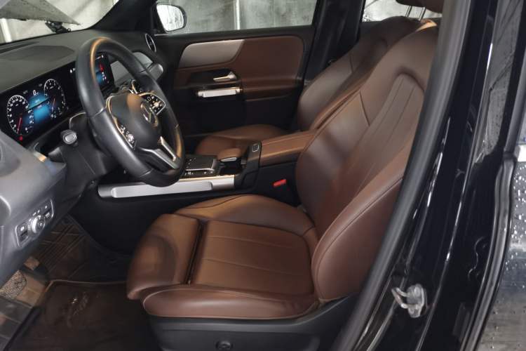Used Mercedes-Benz GLB 2023 Refreshed GLB 200 Dynamic Edition Left Front Seat