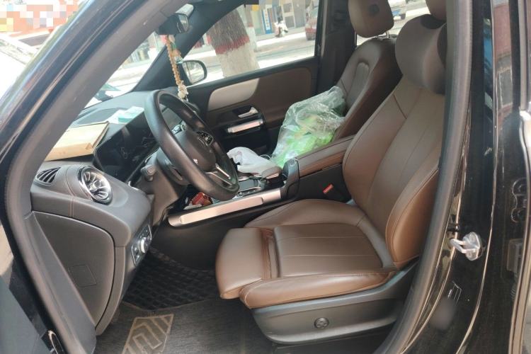 Used Mercedes-Benz GLB 2023 GLB 200 Fashion Model Left Front Seat