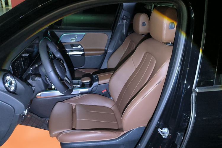 Used Mercedes-Benz GLB 2023 GLB 220 Sport Edition Left Front Seat