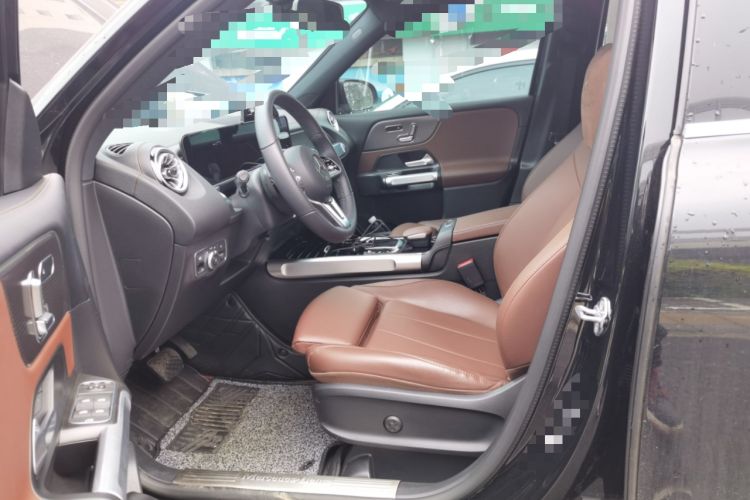 Used Mercedes-Benz GLB 2023 GLB 220 Fashion Model Left Front Seat