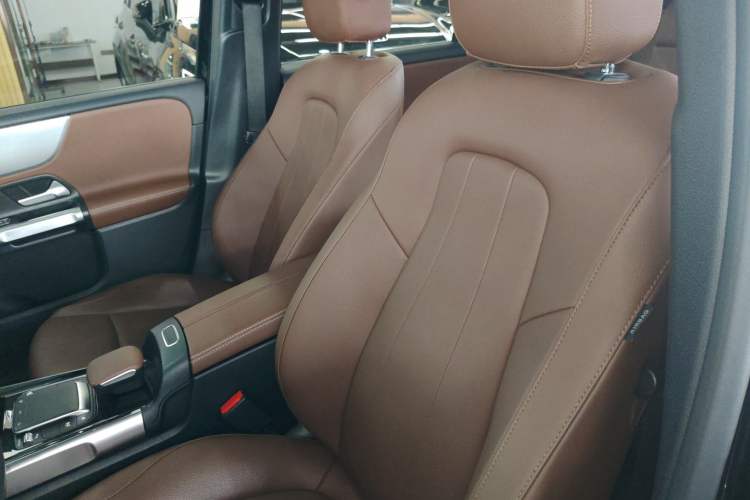 Used Mercedes-Benz GLB 2023 GLB 200 Dynamic Edition Left Front Seat