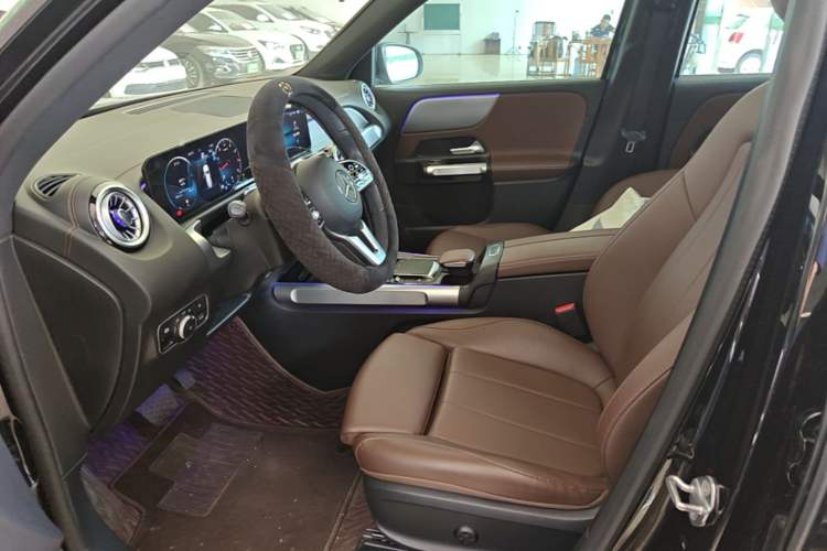 Used Mercedes-Benz GLB 2023 Refreshed GLB 200 Dynamic Edition Left Front Seat