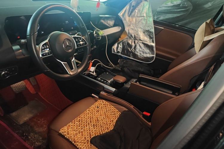 Used Mercedes-Benz GLB 2023 GLB 220 Sport Edition Left Front Seat