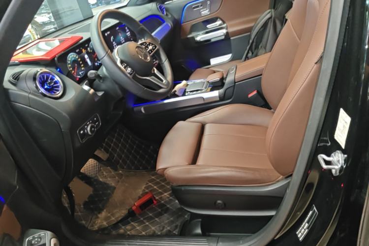 Used Mercedes-Benz GLB 2023 GLB 220 Fashion Model Left Front Seat