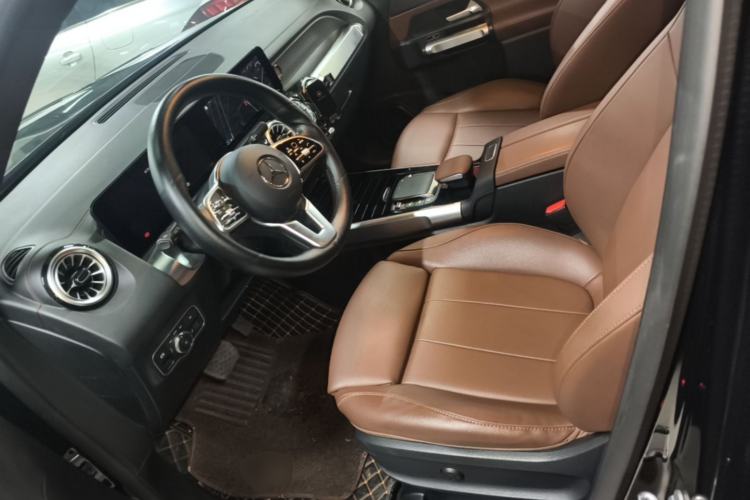 Used Mercedes-Benz GLB 2023 GLB 220 Sport Edition Left Front Seat