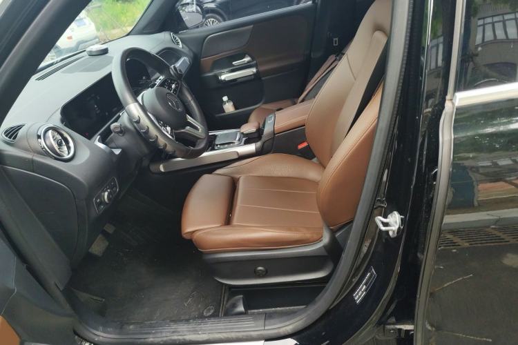 Used Mercedes-Benz GLB 2023 GLB 220 Sport Edition Left Front Seat