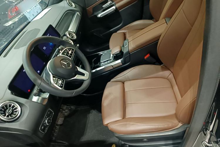 Used Mercedes-Benz GLB 2023 GLB 220 Fashion Model Left Front Seat