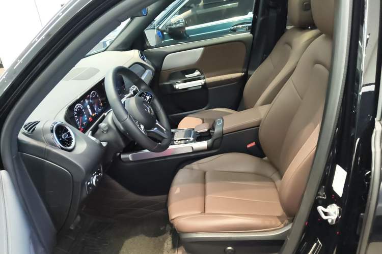 Used Mercedes-Benz GLB 2023 GLB 200 Dynamic Edition Left Front Seat