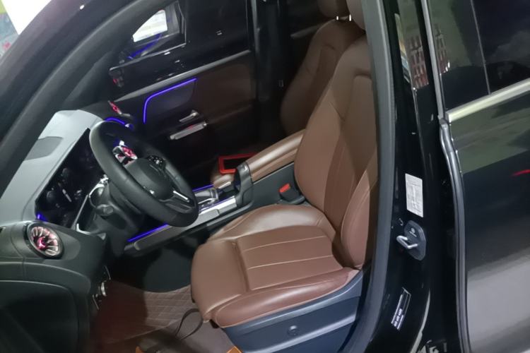 Used Mercedes-Benz GLB 2023 GLB 220 Sport Edition Left Front Seat