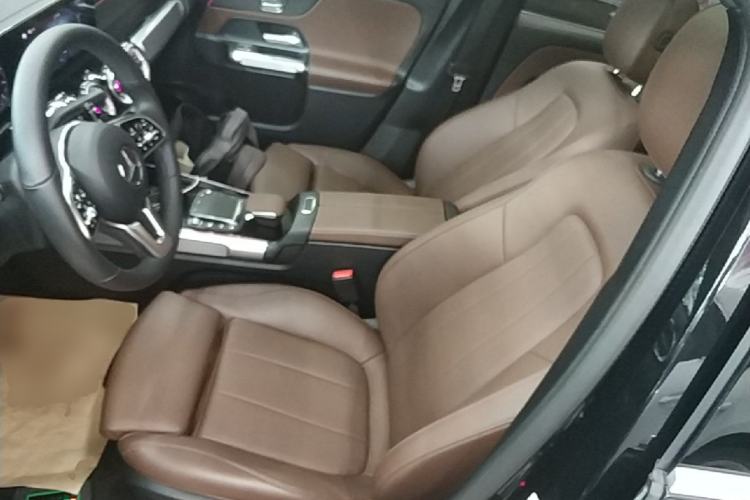Used Mercedes-Benz GLB 2023 GLB 220 Fashion Model Left Front Seat