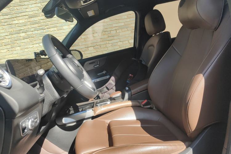 Used Mercedes-Benz GLB 2023 GLB 220 Fashion Model Left Front Seat