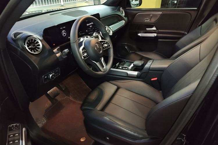 Used Mercedes-Benz GLB 2023 GLB 220 Sport Edition Left Front Seat