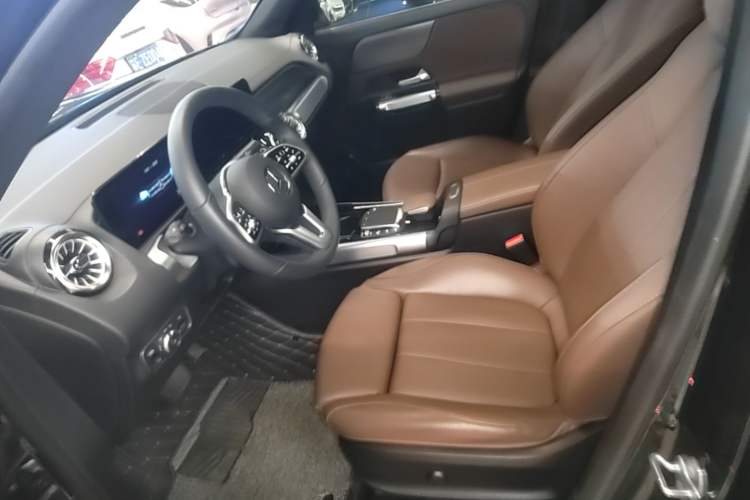Used Mercedes-Benz GLB 2023 GLB 220 Sport Edition Left Front Seat