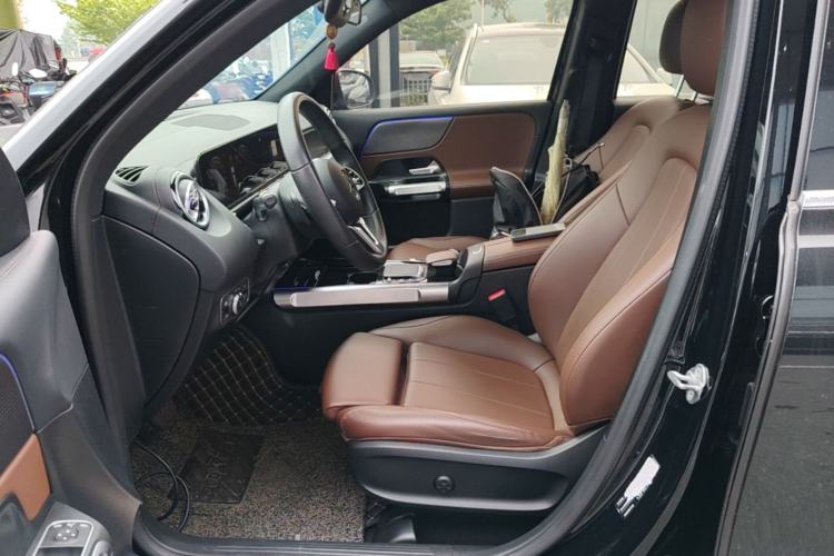 Used Mercedes-Benz GLB 2023 GLB 220 Sport Edition Left Front Seat