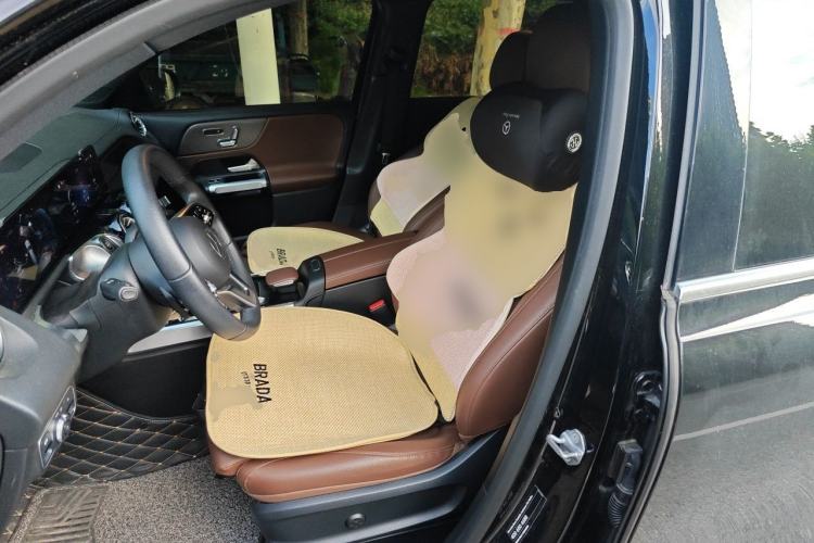 Used Mercedes-Benz GLB 2023 GLB 220 Fashion Model Left Front Seat