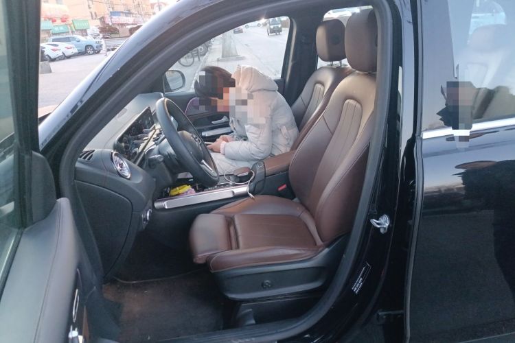 Used Mercedes-Benz GLB 2023 GLB 220 Fashion Model Left Front Seat