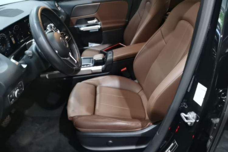 Used Mercedes-Benz GLB 2023 GLB 220 Sport Edition Left Front Seat