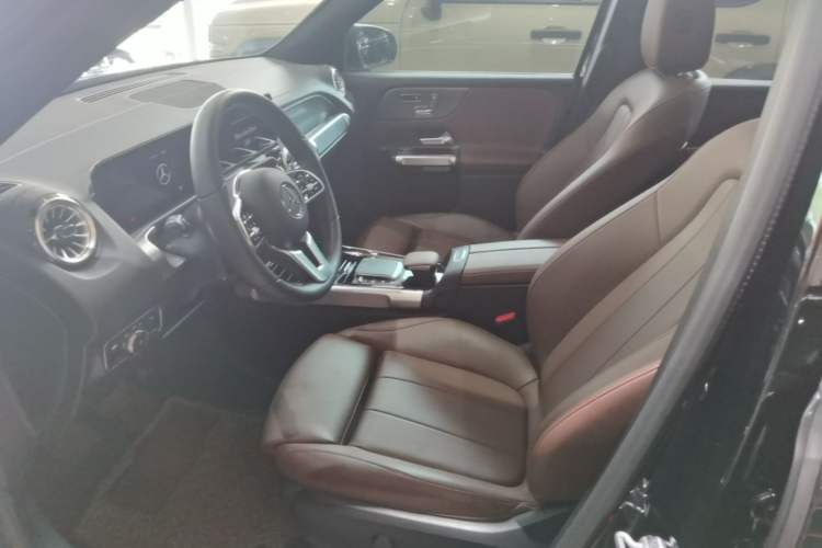 Used Mercedes-Benz GLB 2023 GLB 220 Fashion Model Left Front Seat