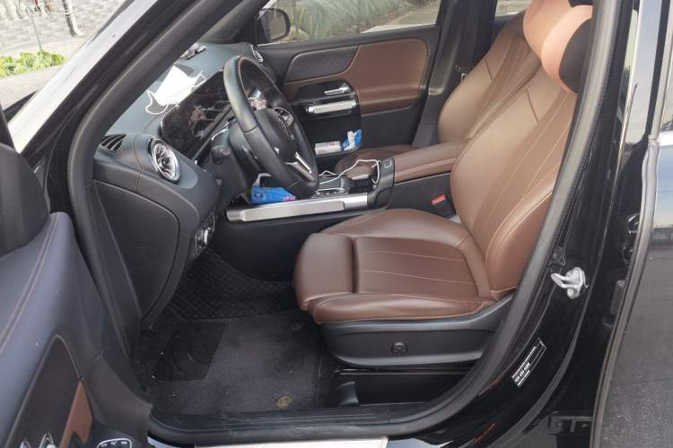 Used Mercedes-Benz GLB 2023 GLB 220 Sport Edition Left Front Seat