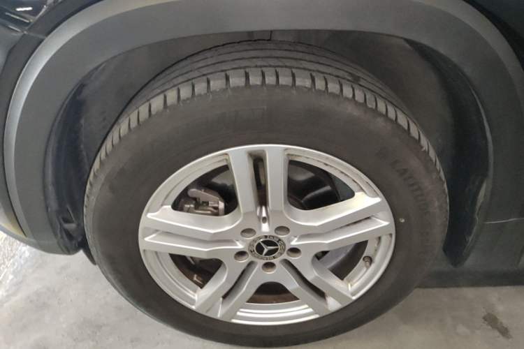 Used Mercedes-Benz GLB 2023 GLB 220 Sport Edition Left Front Wheel Hub