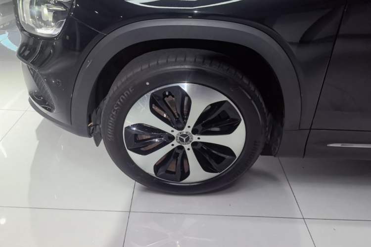 Used Mercedes-Benz GLB 2023 GLB 220 Fashion Model Left Front Wheel Hub