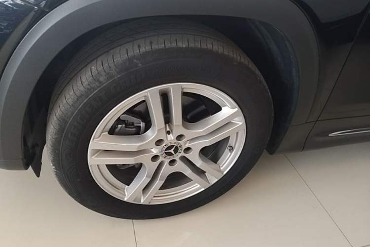 Used Mercedes-Benz GLB 2023 GLB 220 Sport Edition Left Front Wheel Hub