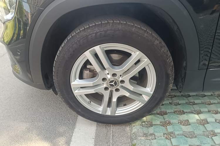 Used Mercedes-Benz GLB 2023 Refresh GLB 200 Fashion Edition Left Front Wheel Hub