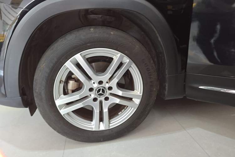 Used Mercedes-Benz GLB 2023 GLB 200 Fashion Model Left Front Wheel Hub