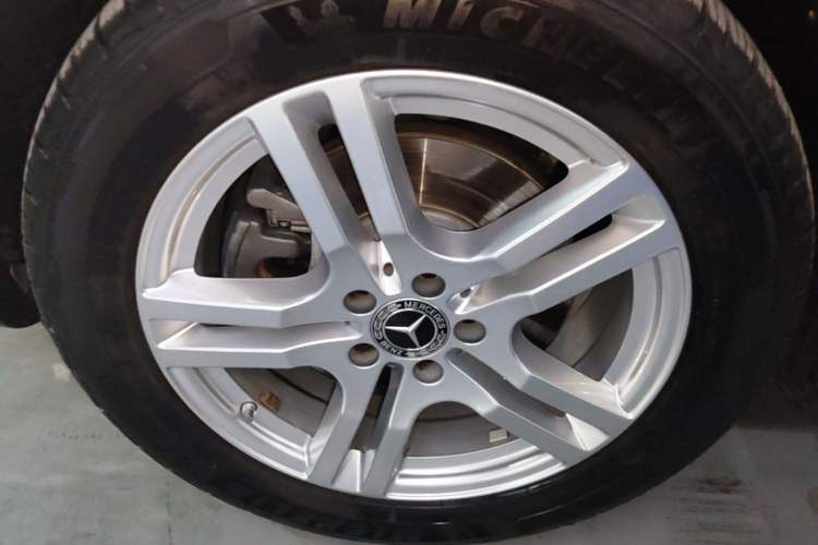 Used Mercedes-Benz GLB 2023 GLB 220 Sport Edition Left Front Wheel Hub