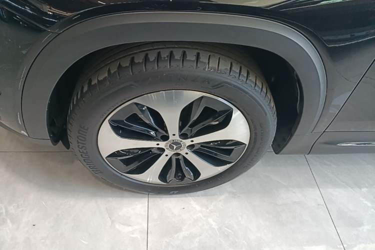Used Mercedes-Benz GLB 2023 GLB 220 Fashion Model Left Front Wheel Hub