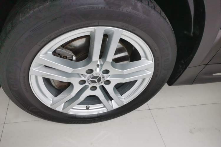 Used Mercedes-Benz GLB 2023 GLB 220 Sport Edition Left Front Wheel Hub