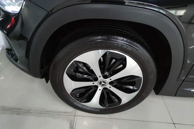 Used Mercedes-Benz GLB 2023 GLB 220 Fashion Model Left Front Wheel Hub