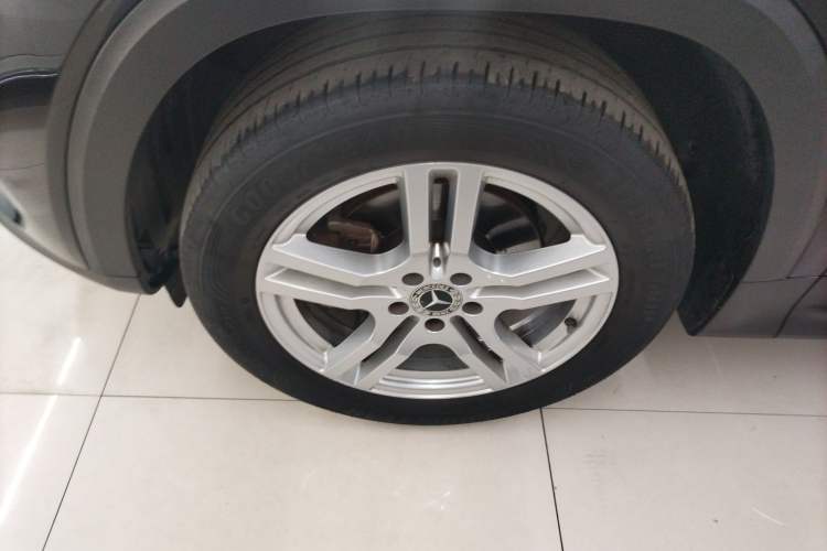 Used Mercedes-Benz GLB 2023 Refreshed GLB 200 Dynamic Edition Left Front Wheel Hub
