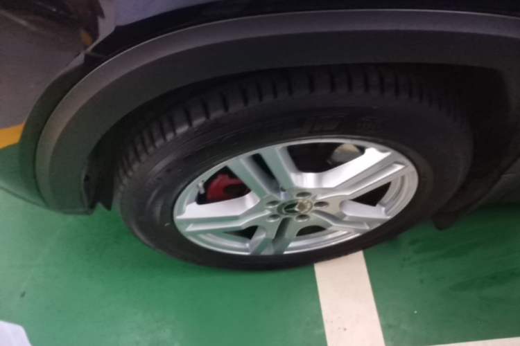 Used Mercedes-Benz GLB 2023 GLB 220 Sport Edition Left Front Wheel Hub