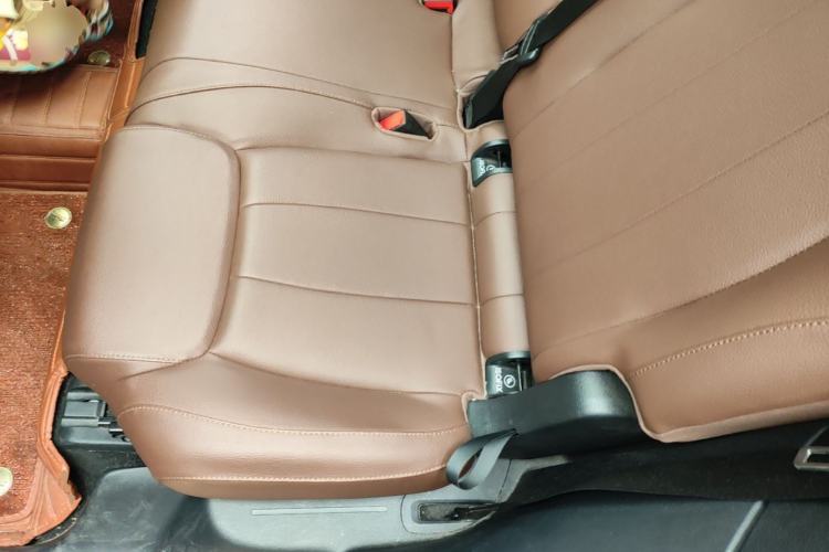 Used Mercedes-Benz GLB 2023 GLB 220 4MATIC Left Rear Seat