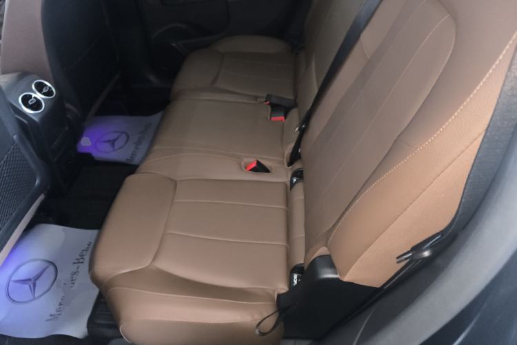 Used Mercedes-Benz GLB 2023 GLB 220 Fashion Model Left Rear Seat