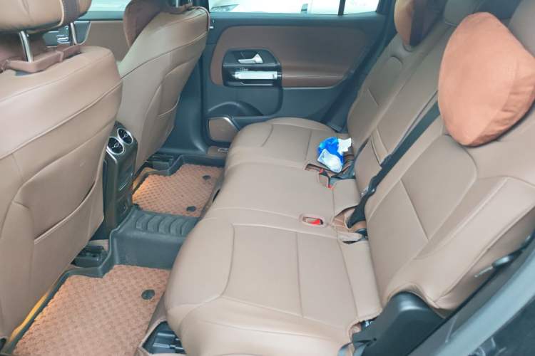 Used Mercedes-Benz GLB 2023 GLB 220 Fashion Model Left Rear Seat