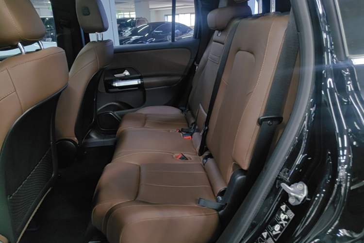 Used Mercedes-Benz GLB 2023 GLB 200 Fashion Model Left Rear Seat