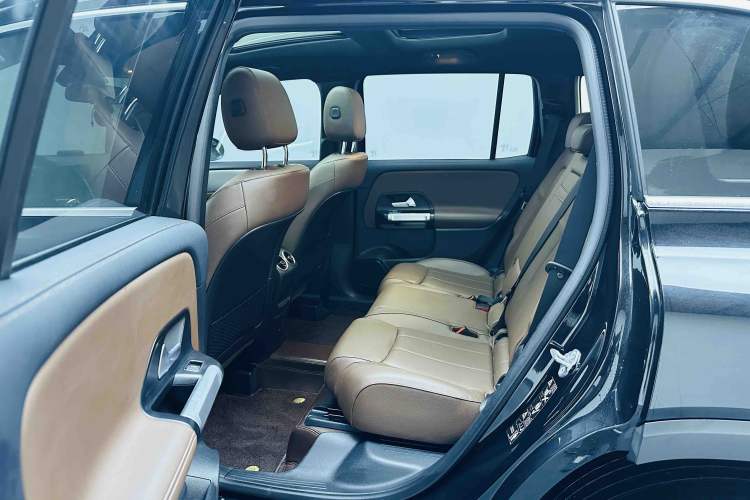 Used Mercedes-Benz GLB 2023 GLB 200 Fashion Model Left Rear Seat
