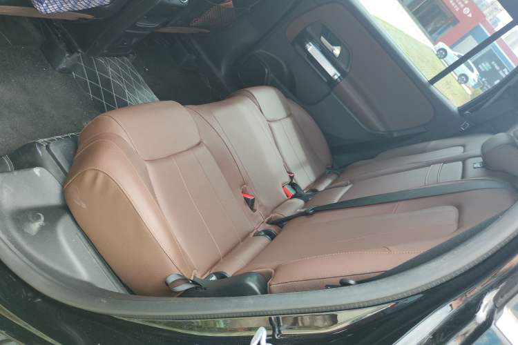 Used Mercedes-Benz GLB 2023 GLB 220 Sport Edition Left Rear Seat